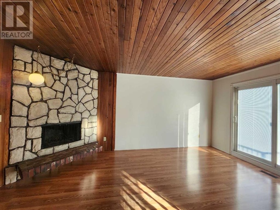 Rent reduced - Center street 2 bedroom 2 story suite for rent 5