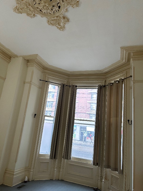 2Bedroom Units available near Eaton Center/Ryerson University Long