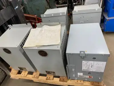 3 kVA Hammond 3ph auto, step-down 600V to 220V - $300 4.5 kVA Hammond 3ph auto, 600-220V, Auto-trans...