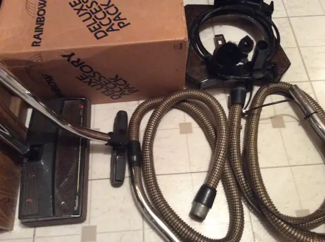 Rainbow vacuum accessories and carpet washing kit. in Vacuums in Oshawa / Durham Region - Image 6
