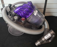 Dyson DC23 Root Cyclone Vacuum Cleaner (28401604)