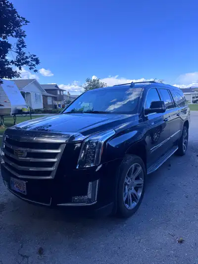 Premium Luxury package -very well maintained, synthetic oil, premium gas -4/8 cylinder active manage...