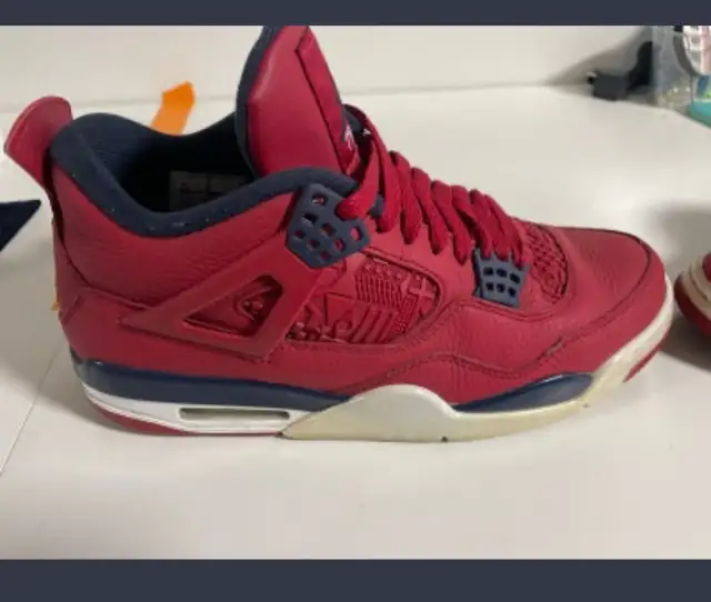 Air Jordan 4 in Men's Shoes in Mississauga / Peel Region - Image 2