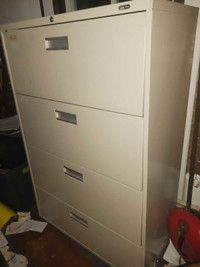Filing cabinet 4 drawer 