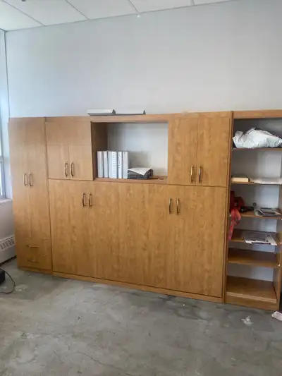 Lit mural simple avec armoire à 1/2 prix, View more