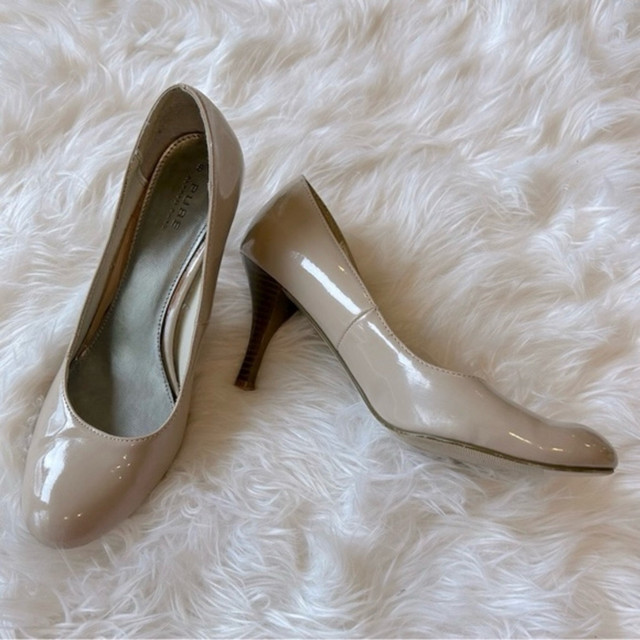 Alfred  Sung Pure Nude Patent  Round Toe High Heeled Pumps in Women's - Shoes in Winnipeg