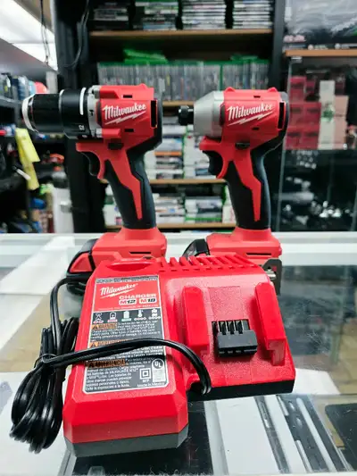 Ensemble de drill + 2 bat + chargeur , View more
