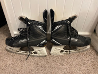 Size 5.5 Bauer Supreme Hockey Skates 