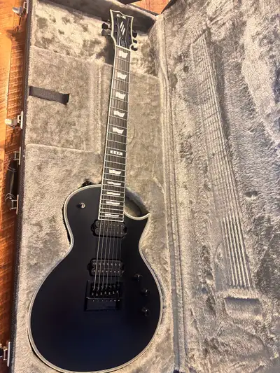 Construction: Set-Thru Scale: 25.5" Body: Mahogany w/ Maple Cap Neck: Mahogany Fingerboard: Ebony Fi...