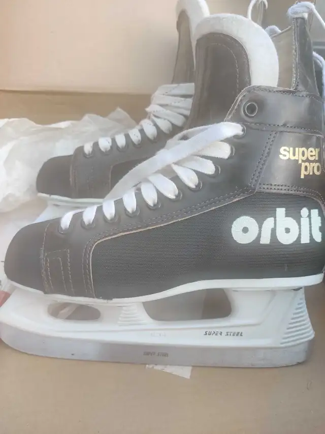 MEN ICE SKATE in Skates & Blades in Kitchener / Waterloo - Image 4