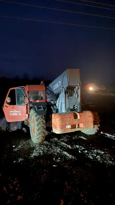 Telehandler for rent 1056 Max reach 56' Maximum capacity 10.000 LBS 400$ A day 1000$ A week 2700$ A...