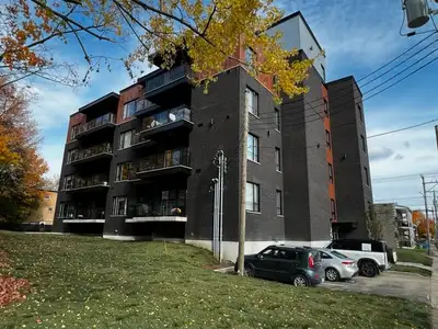 3 1/2 À LOUER, condo haut de gamme, Terrasses de la Cité.