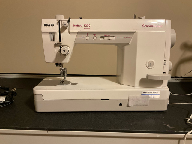 Pfaff Hobby Grandquilter 1200 and 10 ft frame in Hobbies & Crafts in Bedford