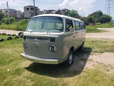 FOR SALE: Vintage VW Kombi – Puerto Vallarta Cruiser 1979 VW T2 | German Title | Assembled in Mexico...