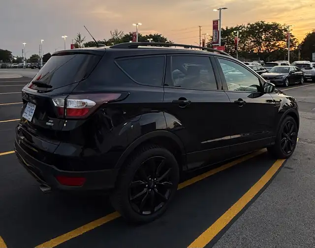2018 Ford Escape SE AWD538448218031411203