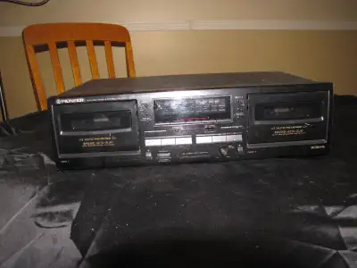 Lecteur double de cassette Pioneer (Cassette Player), View more