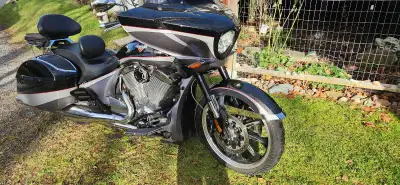 One owner , Winter stored since New 2015 Magnum Metasheen Black over Supersteel Grey 106 c i 6 speed...