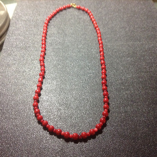 Beautiful Red Coral Round Beads Necklace in Jewellery & Watches in Vancouver