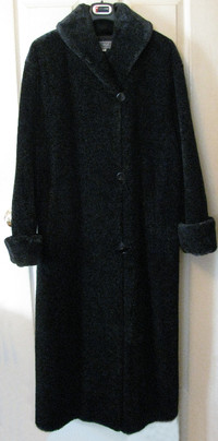 Ladies Vintage Long Black Faux Fur Coat Size SP Nice