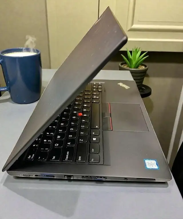 i5-8th GEN, 8G, Lenovo Thinkpad T480s 14", **EXCELLENT in Laptops in Markham / York Region - Image 3
