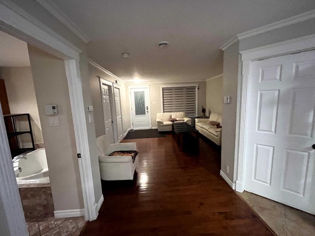 Grande Chambre meublée À LOUER 'immédiat 700$/m Charlesbourg, Qc — photo 2