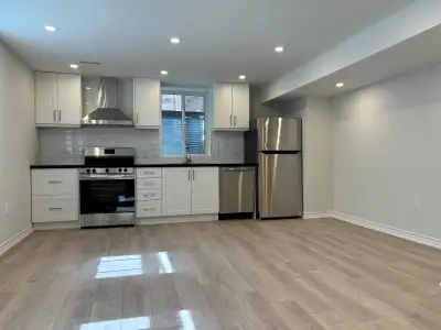 In Vaughan Vellore Village Brand New Finished Legal 2 Bedroom Basement Apartment with Modern Finishe...