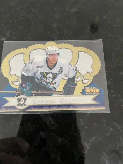 Teemu Selanne Crown Royale numbered 72/73