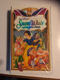 Disney Snow White and the seven dwarfs clamshell VHS