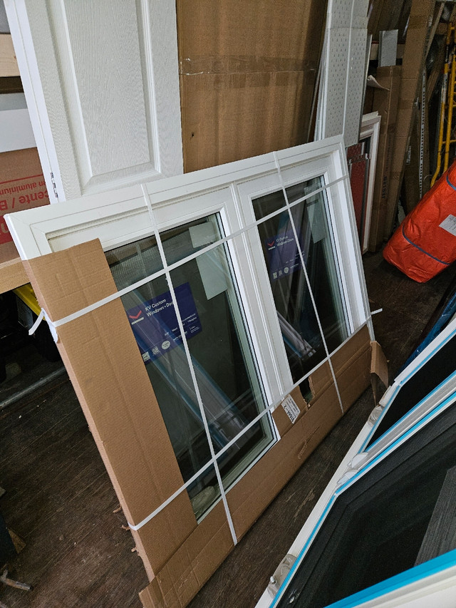 3 x white vinyl windows in Windows, Doors & Trim in Renfrew