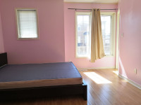 York Uni. 1 room with private washroom $860 all include