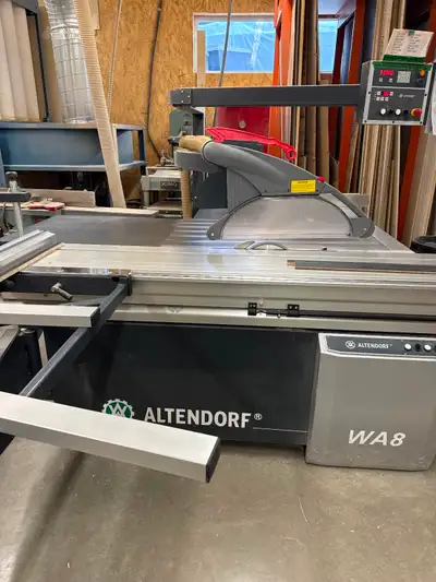 Banc scie Altendorf WA8 acheter neuf en février 2024. Fonctionne A1. Nous le changeons fin septembre...