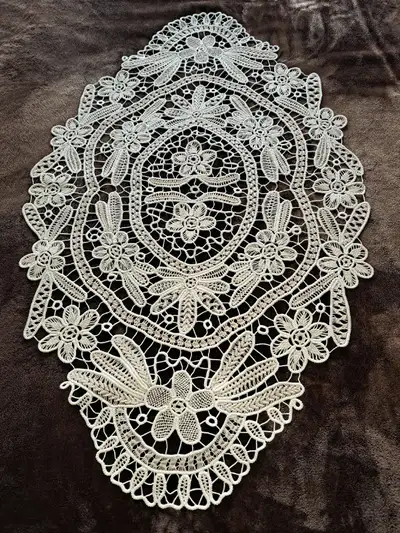 Dentelle de poantlas faite à la main (macramé) - 1, View more