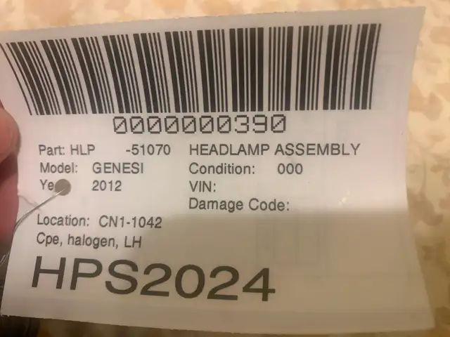 Hyundai Genesis 2012 LH Halogen Headlamp assembly in Auto Body Parts in Barrie - Image 4