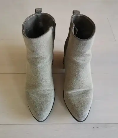 Fashion Short Boots ( Size: US：7.5； EUR：38), View more