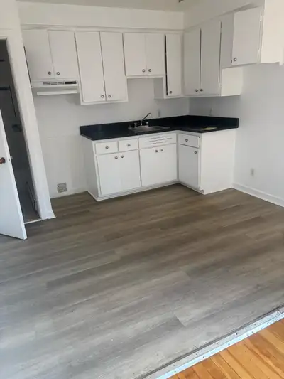 2½ à louer – Nouveau-Rosemont Nouveau-Rosemont, Montréal 950 $/mois Situé au 4e étage Chauffage et e...