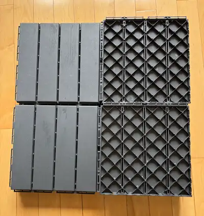 2 packs (18 tiles) Dark gray Like new Yonge/Finch