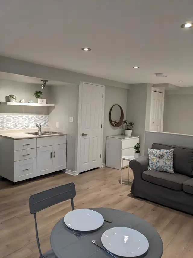 $1390 Utilities Included - Burlington/ Waterdown