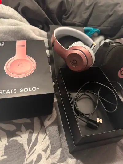 Beats Solo 3, View more