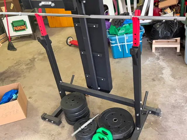 Bench Press With Bar And Weights in Exercise Equipment in Ottawa - Image 2
