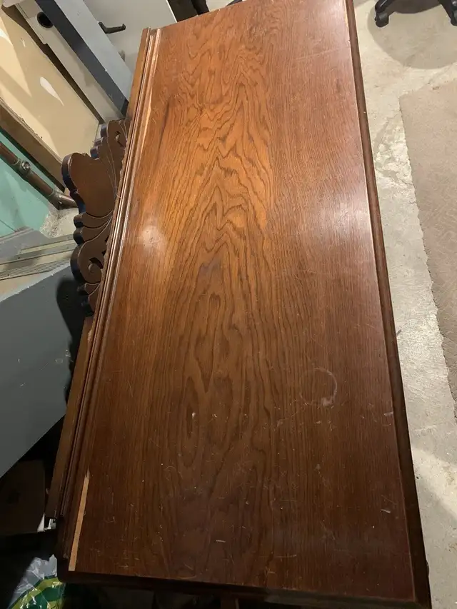 1900’s antique Hutch cabinet and buffet table in Hutches & Display Cabinets in Mississauga / Peel Region - Image 5