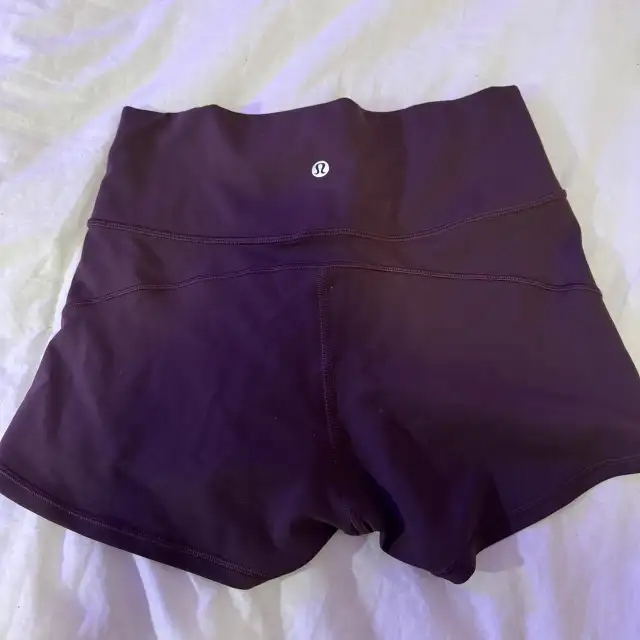 lululemon women's purple spandex shorts size 4 in Women's - Bottoms in City of Toronto - Image 3