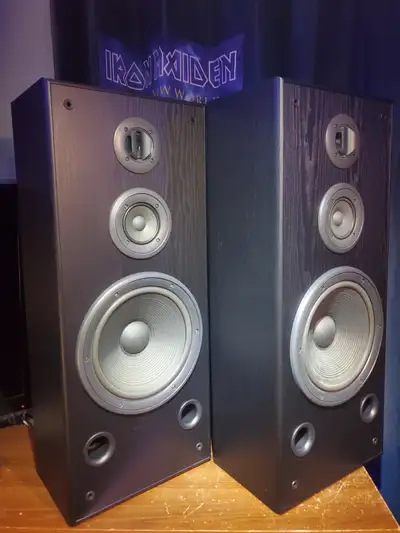 Enceintes 3 voies style colonne qualité Technics modèle SB-LV80, View more
