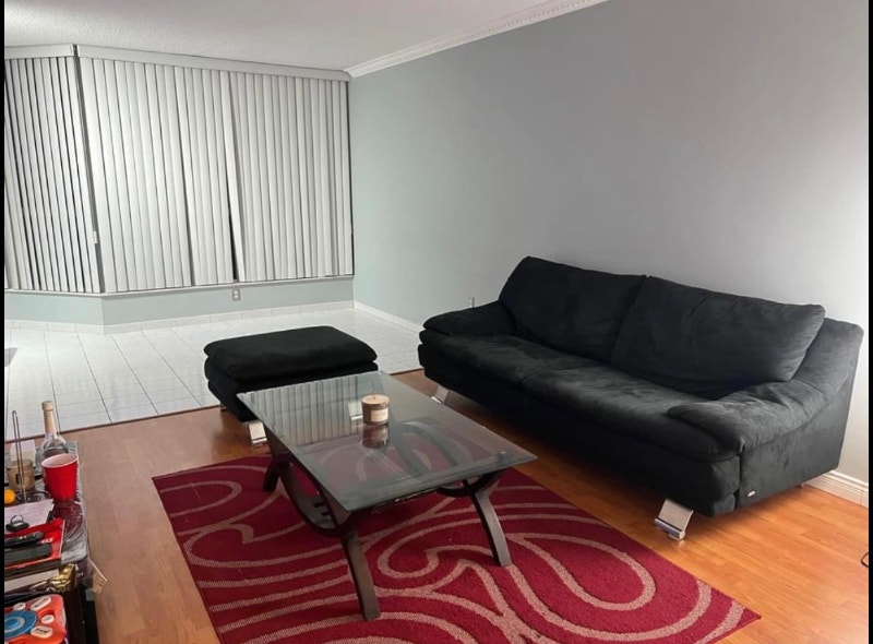 A private room (furnished) in a 3bedroom condo ! Short Term Rentals