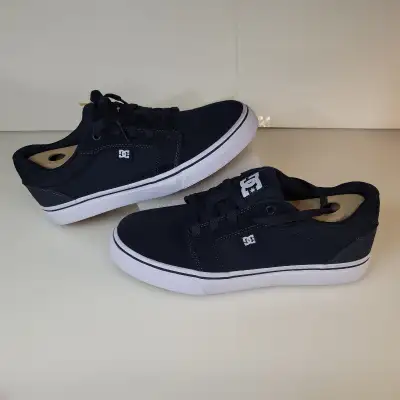 DC Anvil Skateboard Shoes Men's Size 7, View more