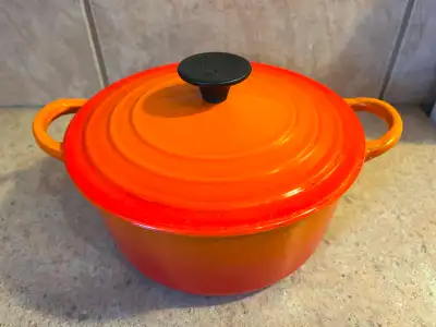 Le Creuset France B 2 Qt Dutch Oven Lid 2pc Set Flame Orange, View more