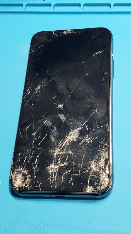 CELL   PHONE REPAIRS in Cell Phone Services in Edmonton