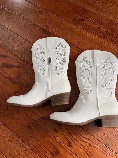 Brand NEW — Girls Cowboy Western Boots Size 3 White, View more