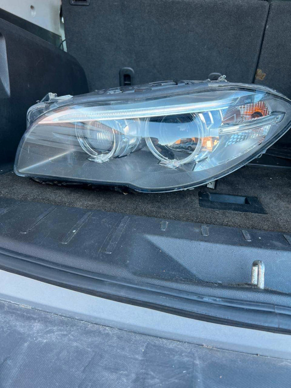 2014 to 2016 BMW 5 Series - Xenon Headlight in Other in Mississauga / Peel Region
