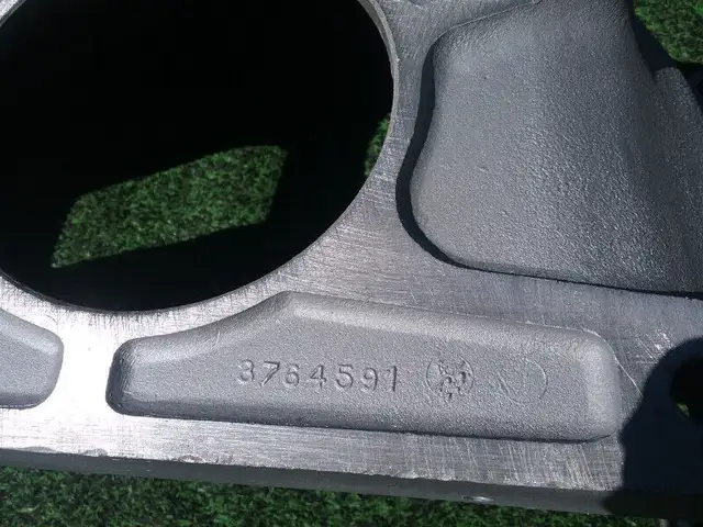 1960 Corvette bellhousing in Transmission & Drivetrain in Cranbrook - Image 3