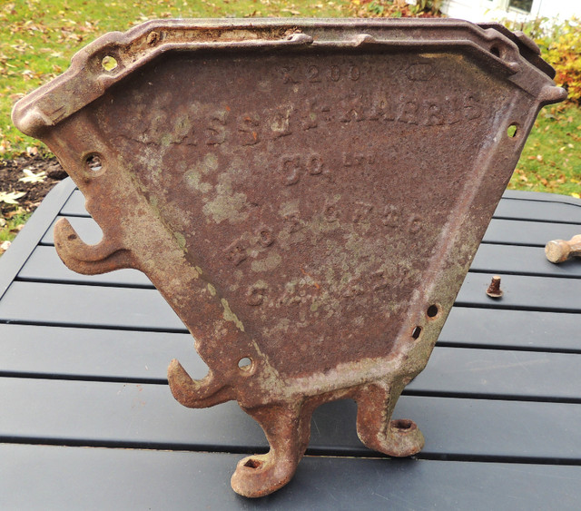 Antique Massey Harris Seed Planter Box End Plates in Arts & Collectibles in Belleville - Image 3